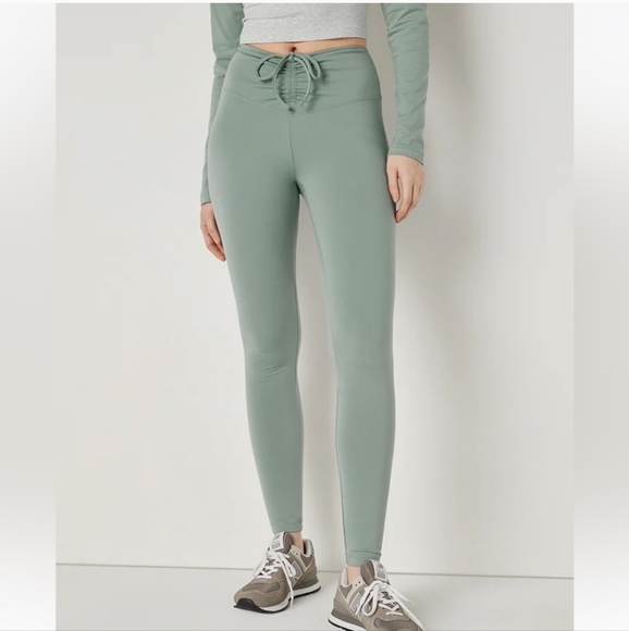 Victoria's Secret PINK Leggings - Picture 2 of 16